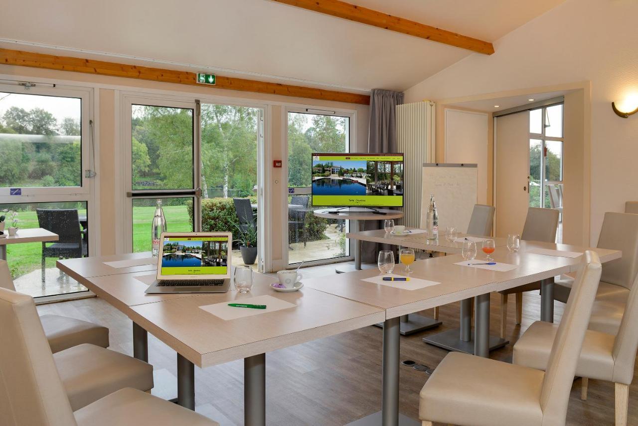 Logis Hotel Val De Vienne Le Vigeant Bagian luar foto