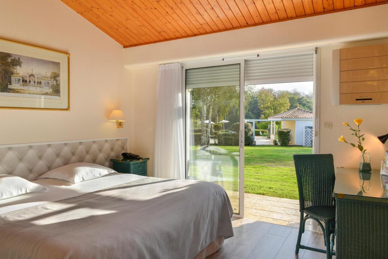Logis Hotel Val De Vienne Le Vigeant Bagian luar foto