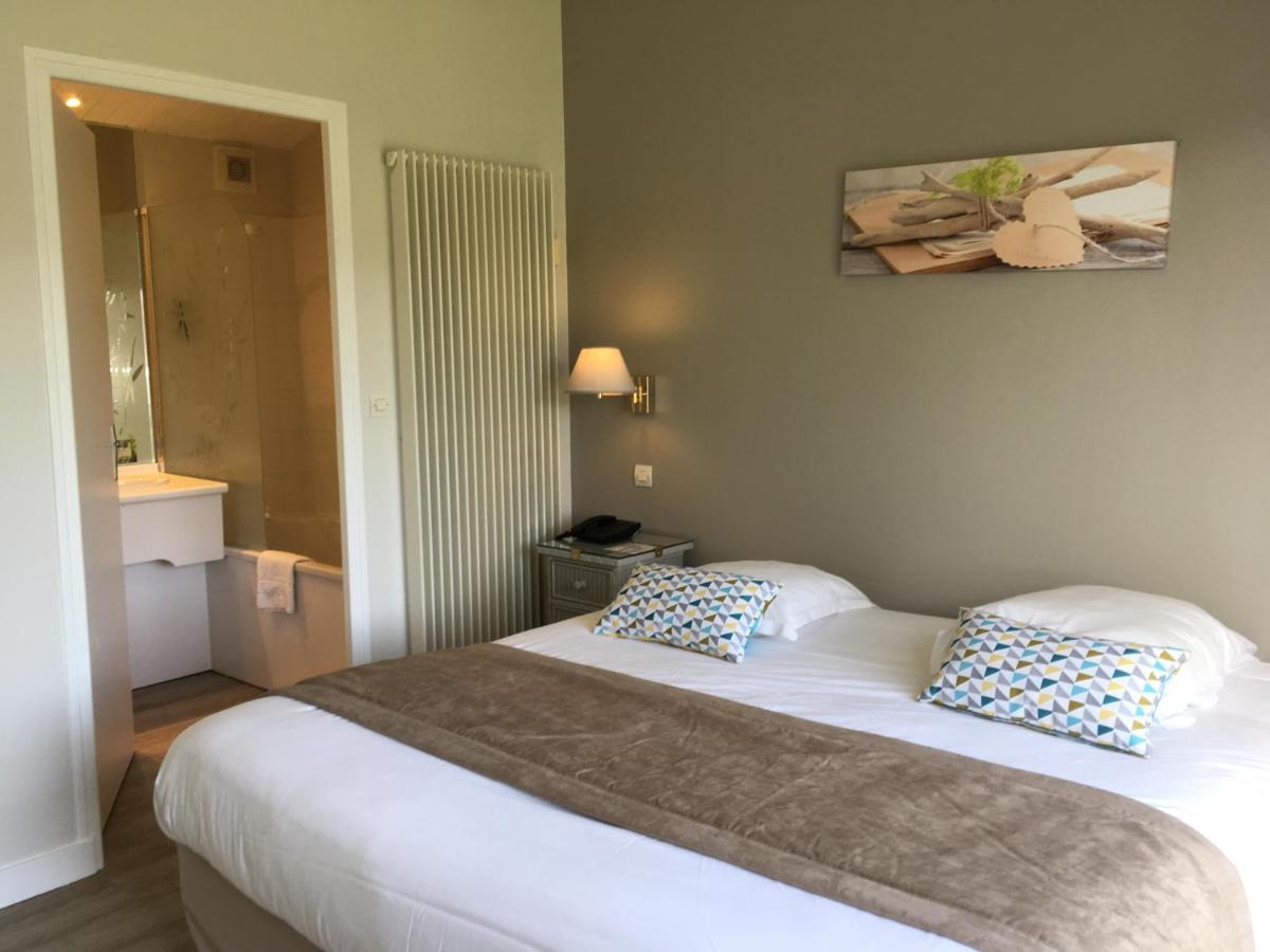 Logis Hotel Val De Vienne Le Vigeant Bagian luar foto